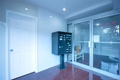 55 S Middle Neck Road #4 C, Great Neck, NY 11021 - Photo 10