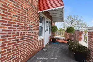 102 S Village Ave, Rockville Centre, NY 11570 - Photo 14
