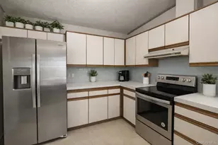 4 Mews Ct, Holtsville, NY 11742 - Photo 6