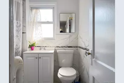 9472 199th Street, Hollis, NY 11423 - Photo 20