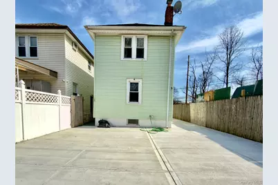 9472 199th Street, Hollis, NY 11423 - Photo 30