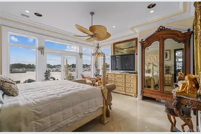 238 W Islip Road, West Islip, NY 11795 - Photo 8