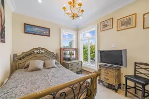 238 W Islip Rd, West Islip, NY 11795 - Photo 10