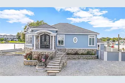 238 W Islip Road, West Islip, NY 11795 - Photo 14