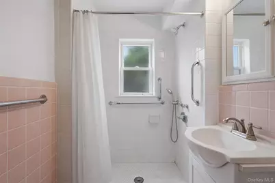 425 Tompkins Avenue #13, Mamaroneck, NY 10543 - Photo 18