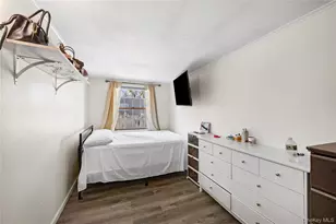 255 26th St, Copiague, NY 11726 - Photo 18