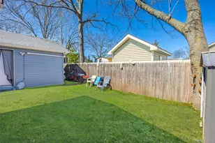 255 26th St, Copiague, NY 11726 - Photo 30