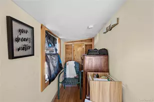 255 26th St, Copiague, NY 11726 - Photo 14