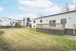 6 Patricia St, Plainview, NY 11803 - Photo 16