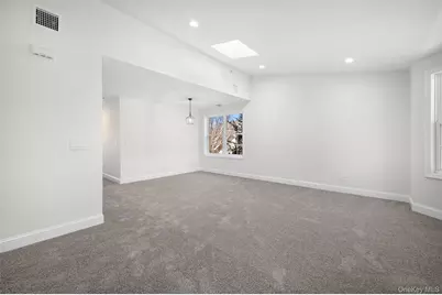 108 Maya Circle, Central Islip, NY 11722 - Photo 10