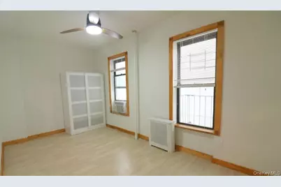 300 N 8th Street, Brooklyn, NY 11211 - Photo 4