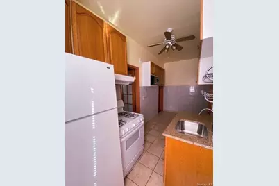 300 N 8th Street, Brooklyn, NY 11211 - Photo 24