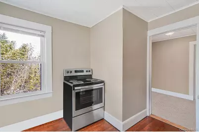 129 Bay Avenue, Patchogue, NY 11772 - Photo 12