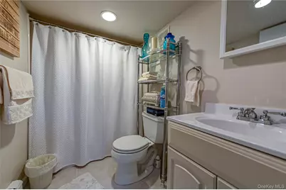 388 Forest Avenue, Massapequa, NY 11758 - Photo 20