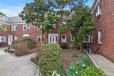 35 Floral Boulevard #1A, Floral Park, NY 11001 - Photo 18