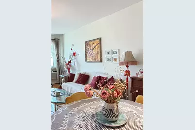 31-35 31st Street #516, Astoria, NY 11106 - Photo 2