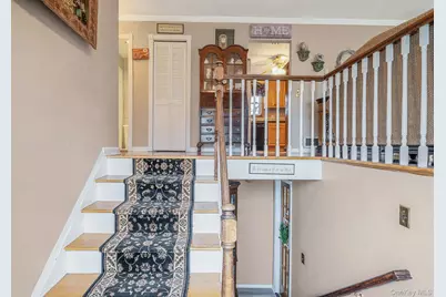 27 Spencer Way, Kings Park, NY 11754 - Photo 4