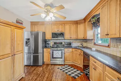 27 Spencer Way, Kings Park, NY 11754 - Photo 12