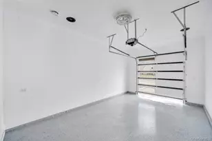 36 Jupiter Ln, Levittown, NY 11756 - Photo 14