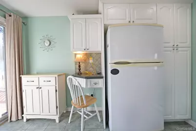 359 Randall Road, Ridge, NY 11961 - Photo 12