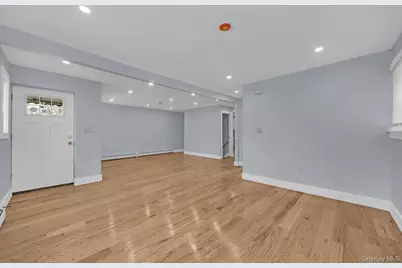 1616 Hammersley Avenue, Bronx, NY 10469 - Photo 2