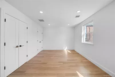 6821 Cloverdale Lane, Bayside, NY 11364 - Photo 16