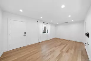 68-21 Cloverdale Ln, Bayside, NY 11364 - Photo 4