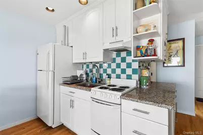 16 Navy Road #206, Montauk, NY 11954 - Photo 10