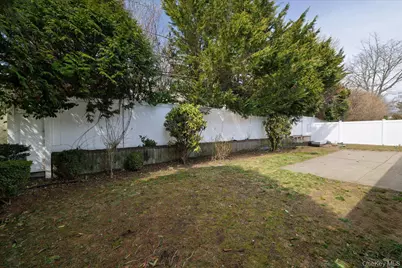 83 Arnold Court, East Rockaway, NY 11518 - Photo 4
