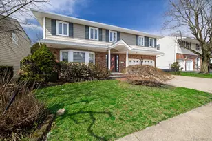 83 Arnold Ct, East Rockaway, NY 11518 - Photo 2