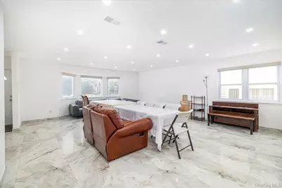 83 Arnold Court, East Rockaway, NY 11518 - Photo 6