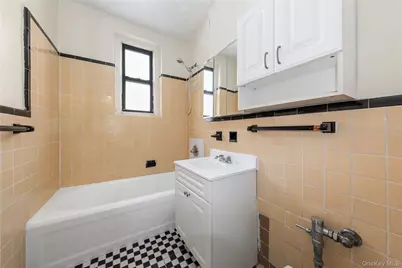 43-08 41st Street #2H, Sunnyside, NY 11104 - Photo 6
