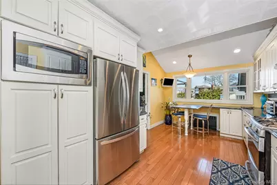 62 W 1st Street, Freeport, NY 11520 - Photo 18