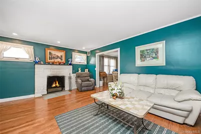 62 W 1st Street, Freeport, NY 11520 - Photo 14