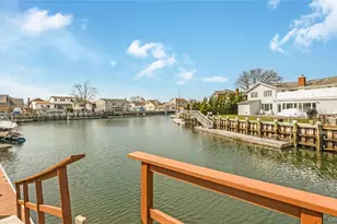 62 W 1st St, Freeport, NY 11520 - Photo 8