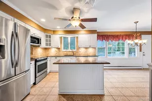 330 Edgewood Ave, Smithtown, NY 11787 - Photo 16