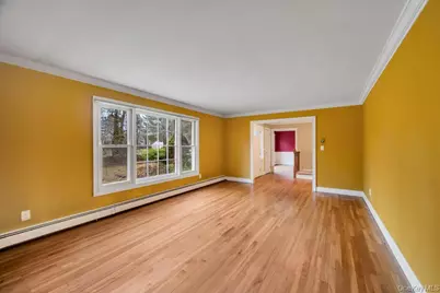 330 Edgewood Avenue, Smithtown, NY 11787 - Photo 8