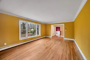 330 Edgewood Ave, Smithtown, NY 11787 - Photo 8