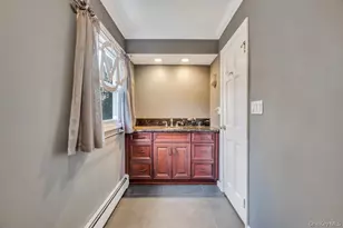 330 Edgewood Ave, Smithtown, NY 11787 - Photo 30