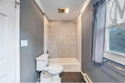 330 Edgewood Avenue, Smithtown, NY 11787 - Photo 28