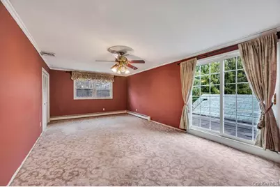 330 Edgewood Avenue, Smithtown, NY 11787 - Photo 18