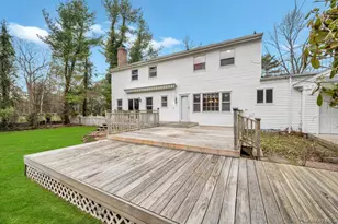 330 Edgewood Ave, Smithtown, NY 11787 - Photo 34