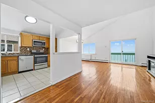 1466 Shore Dr, Bronx, NY 10465 - Photo 1