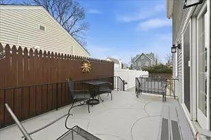 577 Waukena Ave, Oceanside, NY 11572 - Photo 32