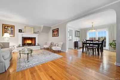 577 Waukena Avenue, Oceanside, NY 11572 - Photo 4