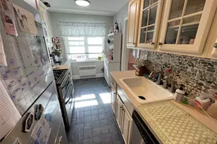 43 N Forest Ave, Rockville Centre, NY 11570 - Photo 8