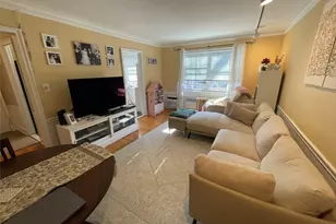 43 N Forest Ave, Rockville Centre, NY 11570 - Photo 22