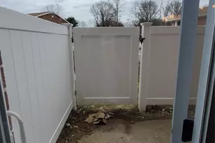 460 Old Town Rd, Port Jefferson Station, NY 11776 - Photo 18