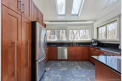 611 N Clove Road, Millbrook, NY 12545 - Photo 12