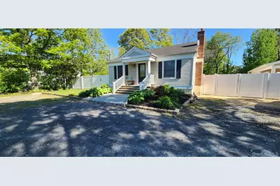 1524 Express Drive S #1st Floor, Brentwood, NY 11717 - Photo 2
